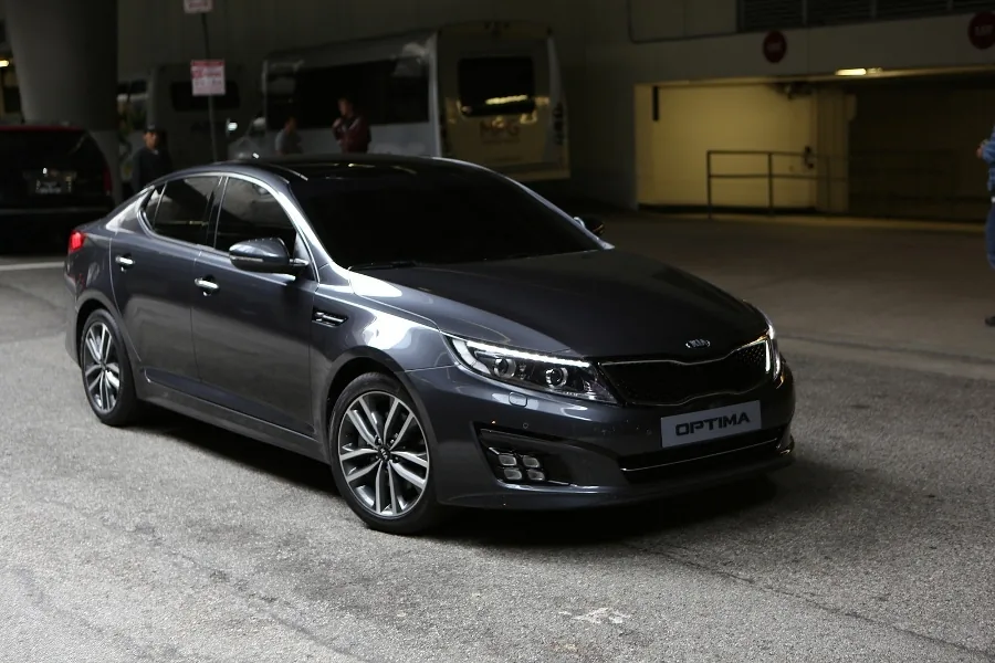 Kia Optima 2.0 EX (Aut) Y254