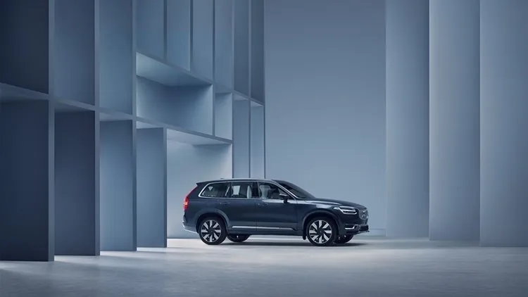 Volvo XC90 2.0 T8 Recharge Ultimate Auto AWD at phev