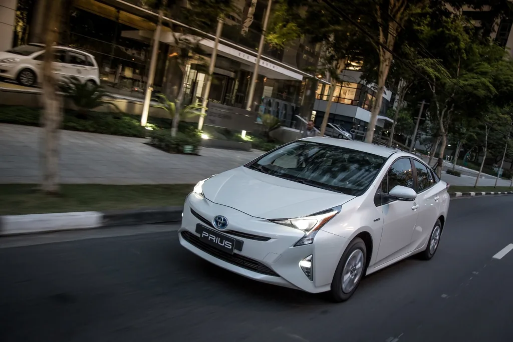 Toyota Prius 1.8 VVT-I High (Aut)