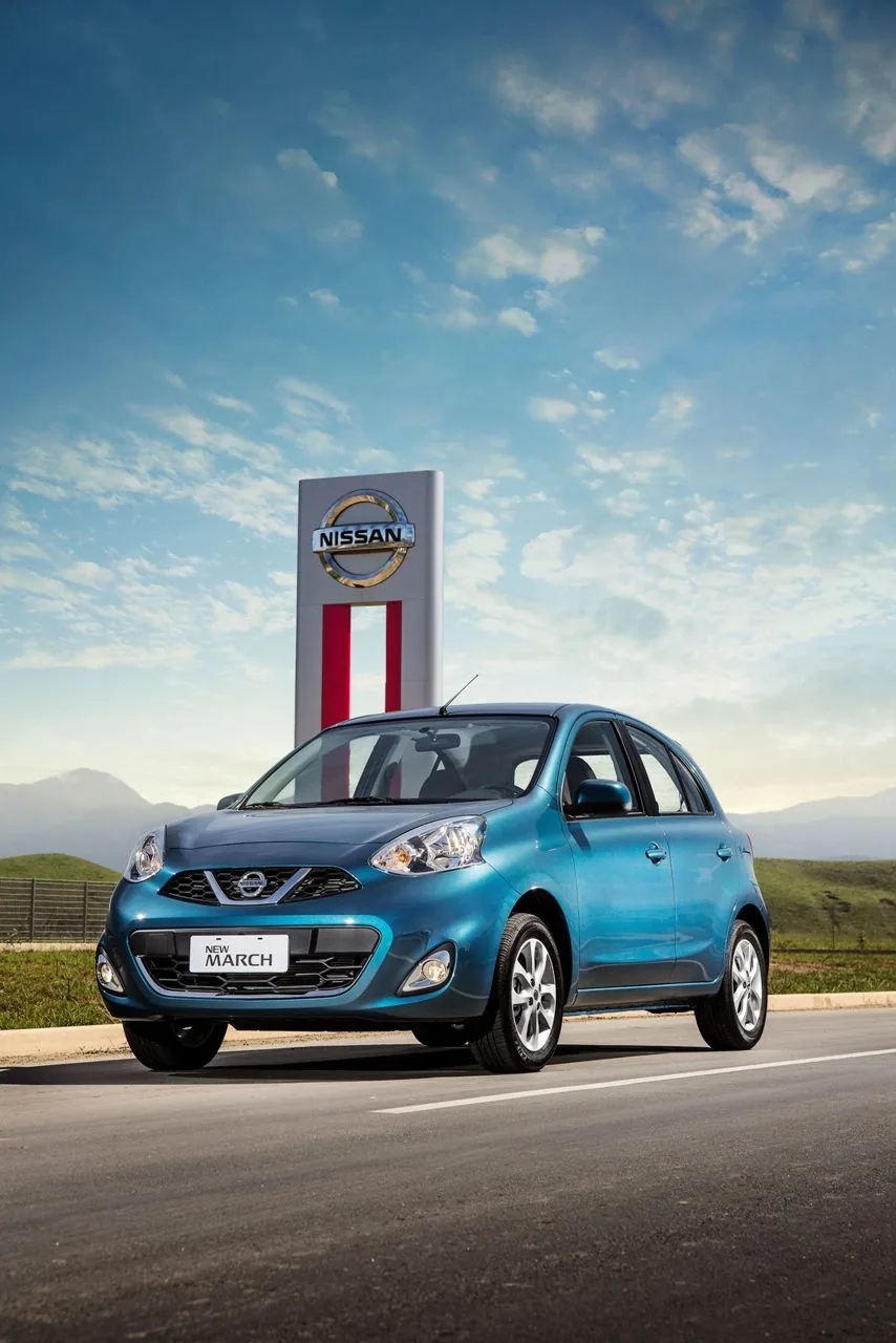 Nissan March 1.6 16V SL CVT (Flex)