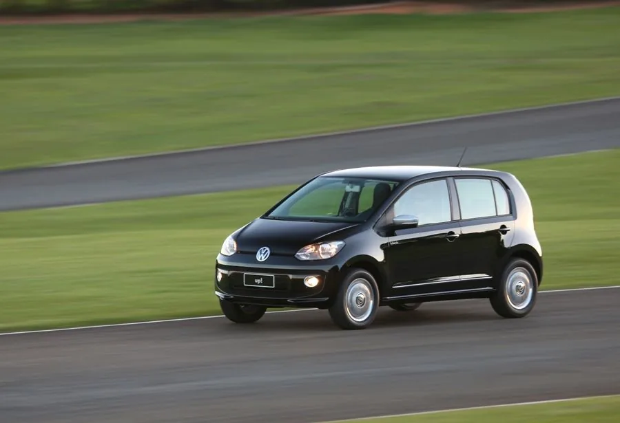 Volkswagen Up Volkswagen Up! 1.0 12v E-Flex black up! 2013