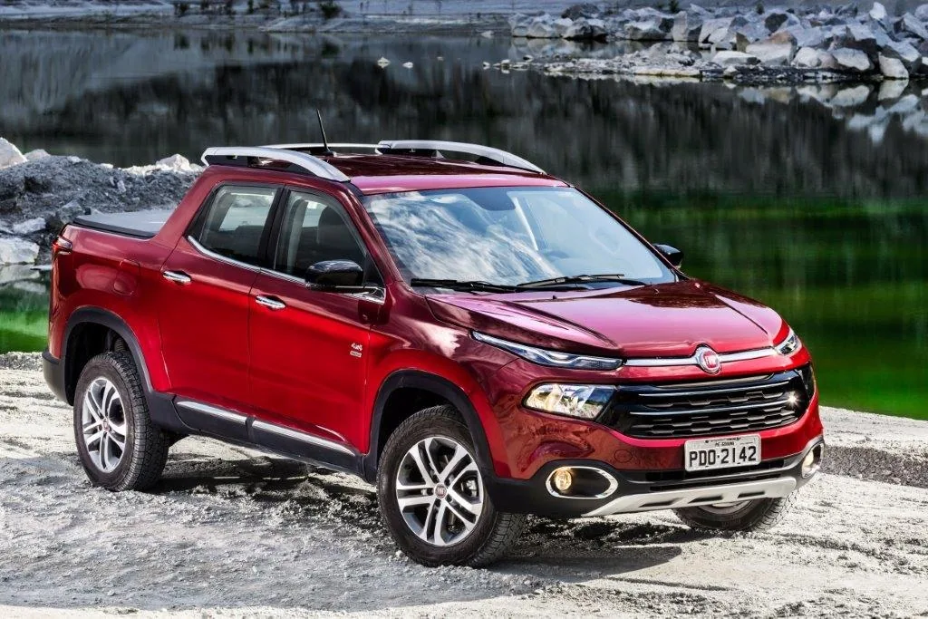 Fiat Toro Volcano 2.4 AT9 4x2 (Flex)