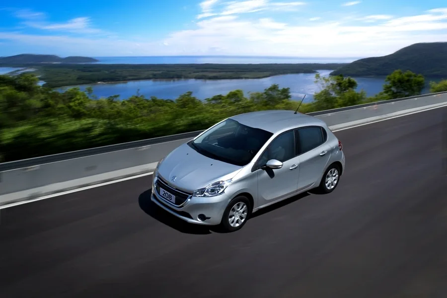Peugeot 208 Active Pack 1.6 16V (Flex) (Aut)