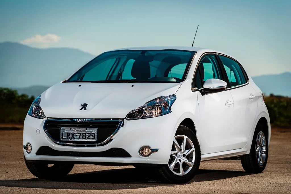 Peugeot 208 Active Pack 1.6 16V (Flex) (Aut)