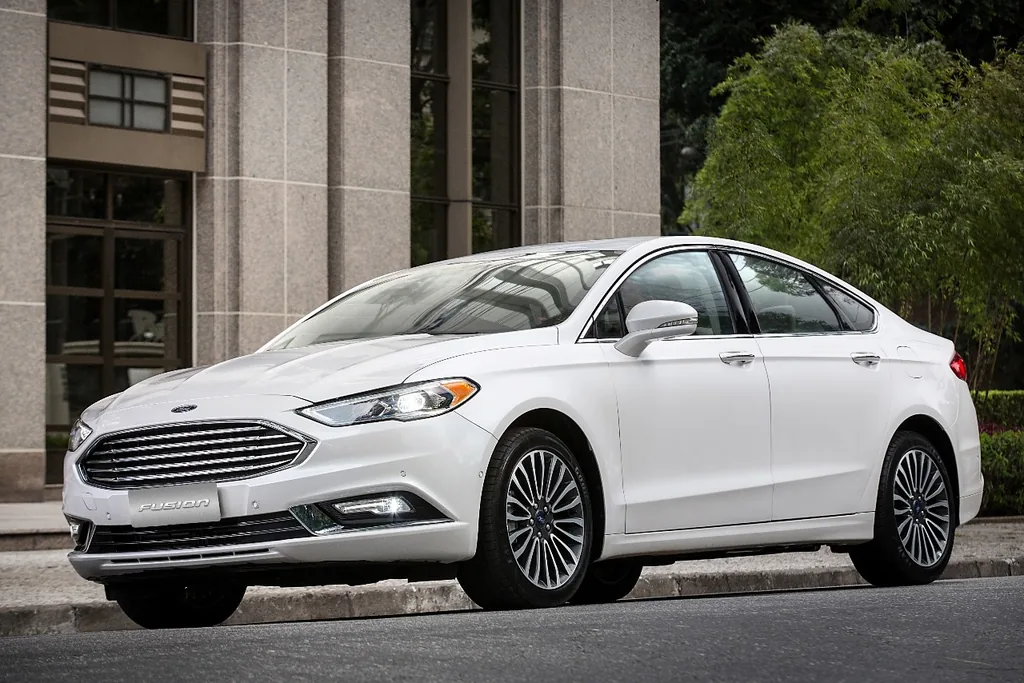 Ford Fusion 2.0 EcoBoost Titanium (Aut)