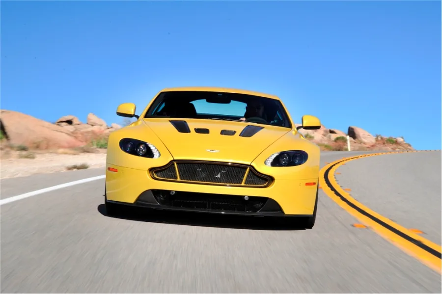 Aston Martin Vantage V12 6.0 S