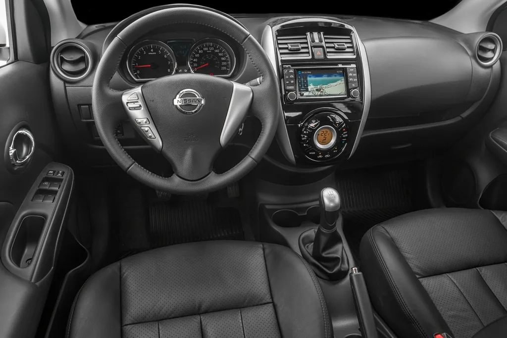 Nissan Versa 1.6 16V SL (Flex)