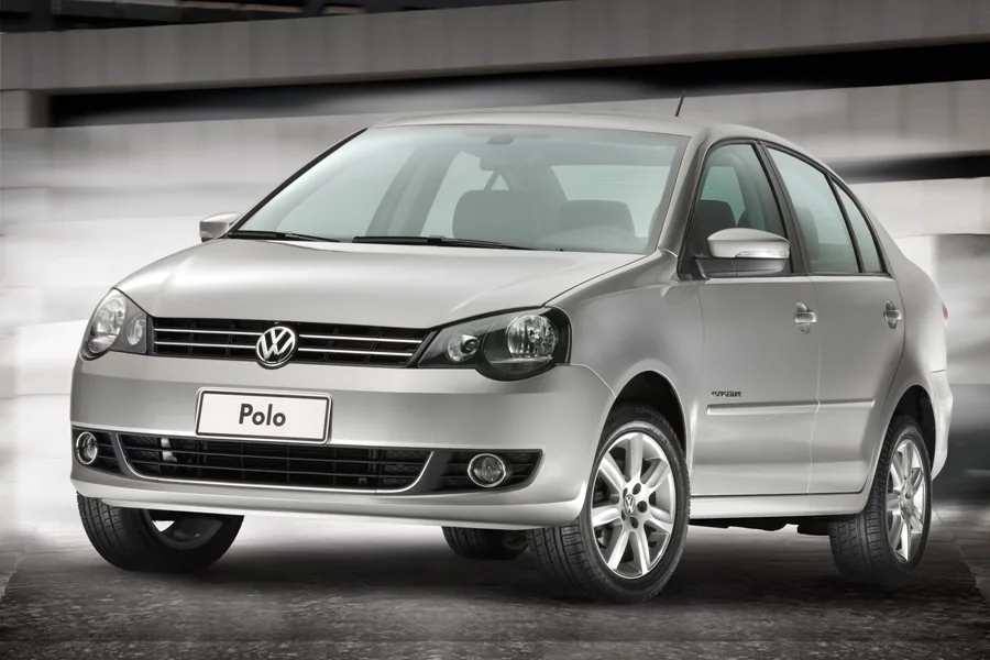Volkswagen Polo Sedan 1.6 8V (Flex)