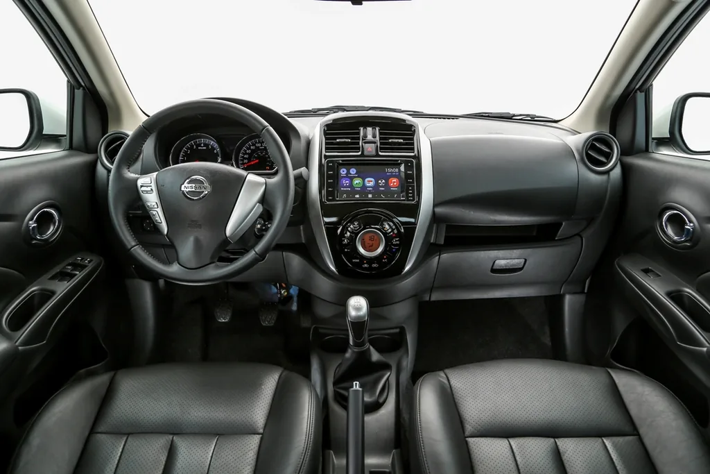 Nissan Versa 1.6 16V S (Flex)