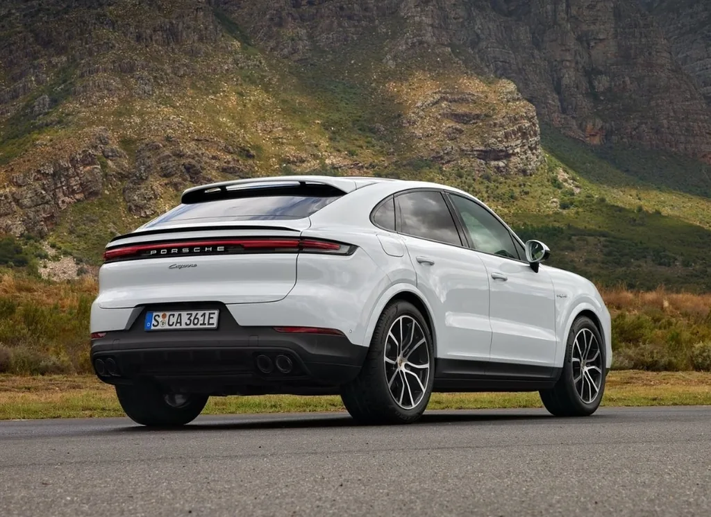 Porsche Cayenne Coupe 4.0 Turbo GT Auto 4WD