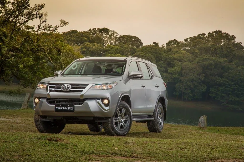 Toyota SW4 2.8 TDI SRX 5L 4x4 (Aut)
