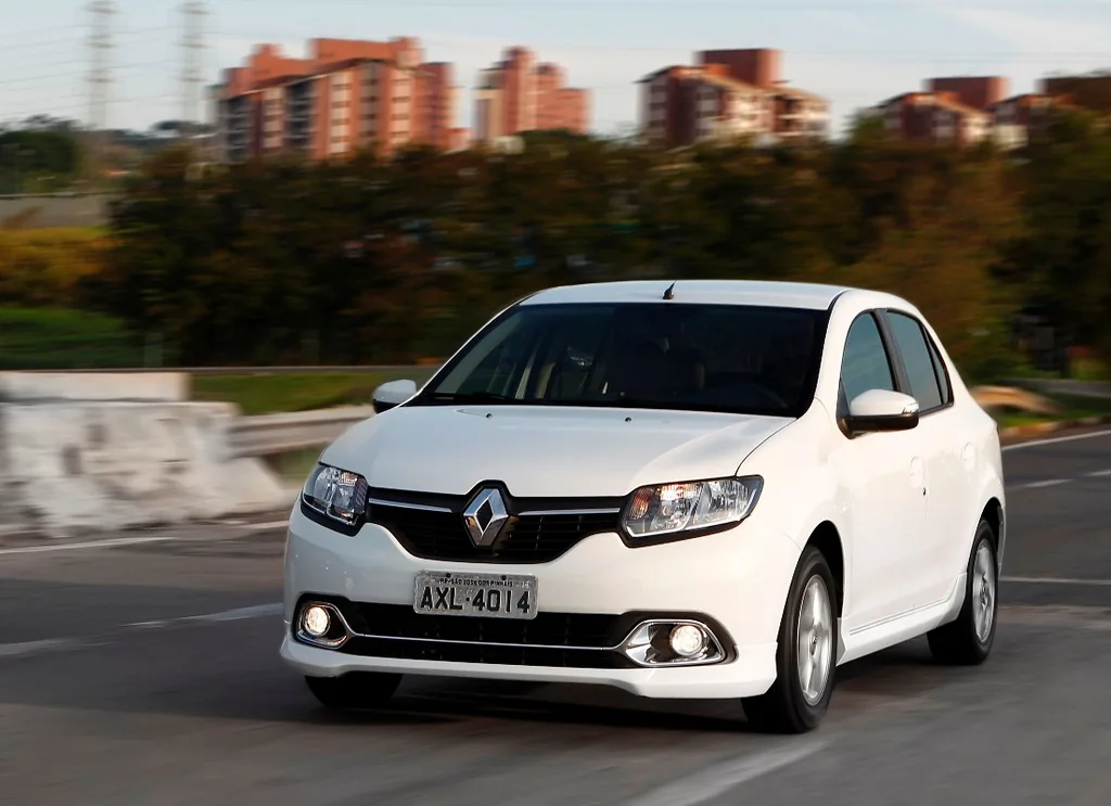 Renault Logan Dynamique 1.6 8V (flex)