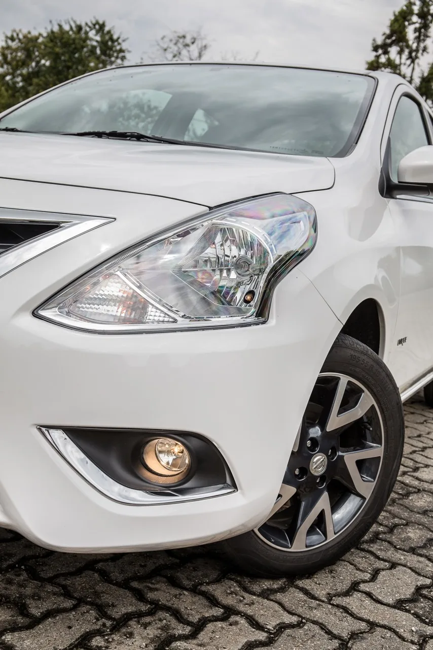 Nissan Versa 1.6 16V Unique CVT (Flex)