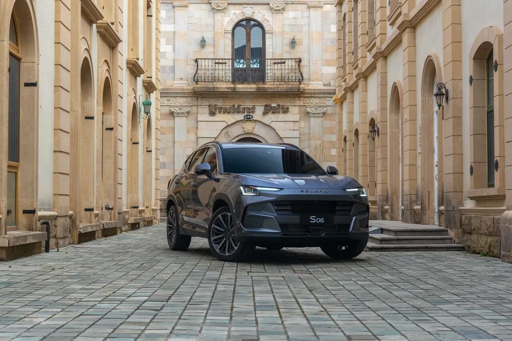 Jetour S06 1.5T Premium Auto dct phev