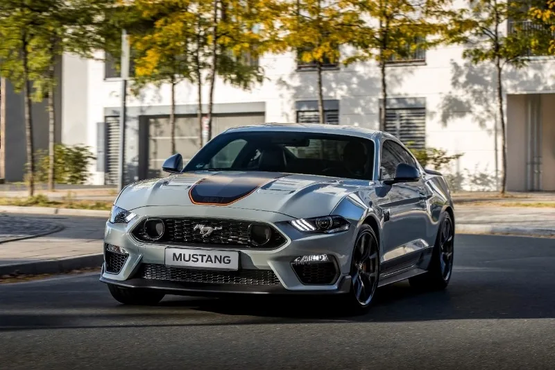 Ford Mustang 5.0 Mach 1 auto
