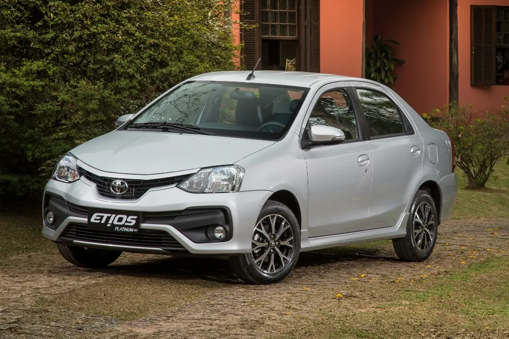 Toyota Etios Sedan Platinum 1.5 (Flex) (Aut)