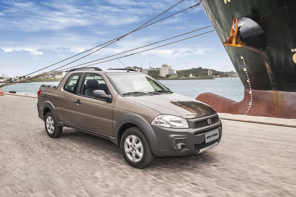 Fiat Strada Working 1.4 (Flex) (Cabine Dupla)