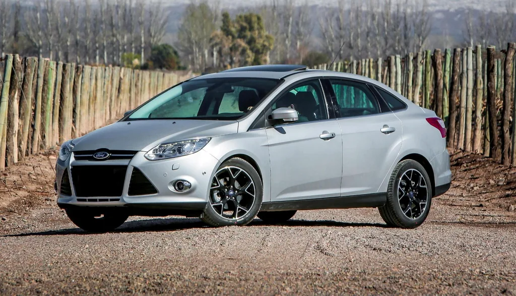 Ford Focus Sedan Titanium 2.0 16V PowerShift