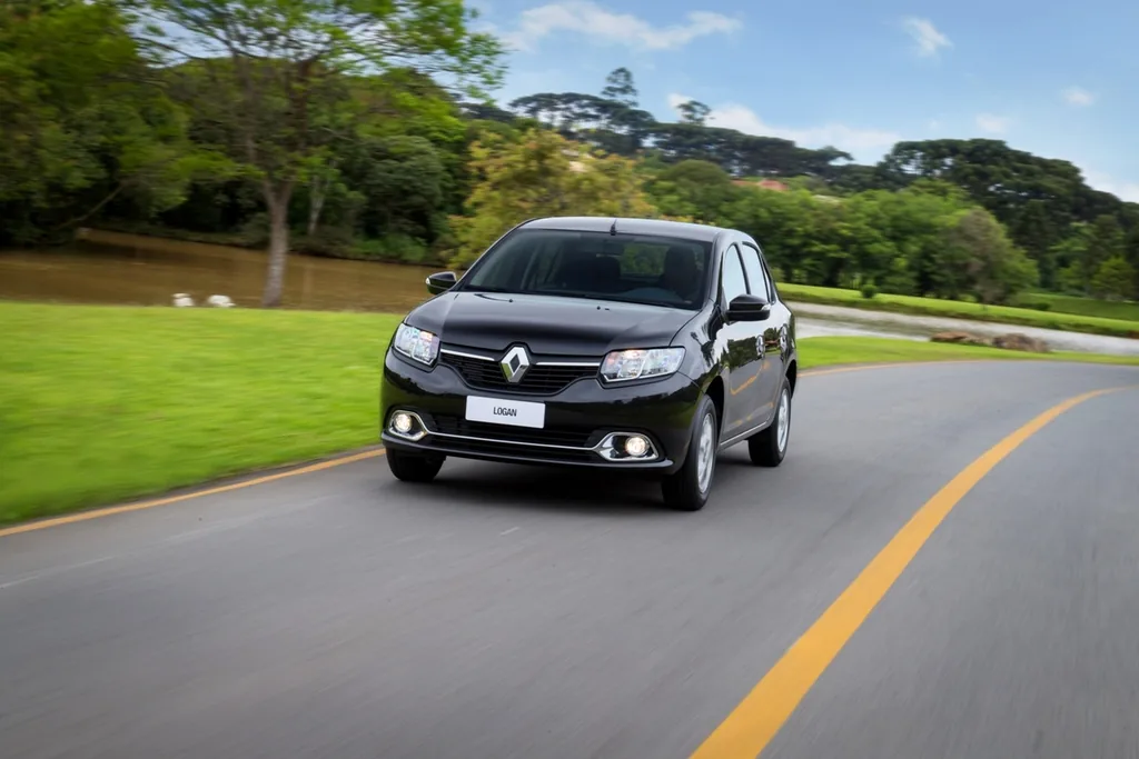 Renault Logan Dynamique 1.6 16V SCe (Flex)