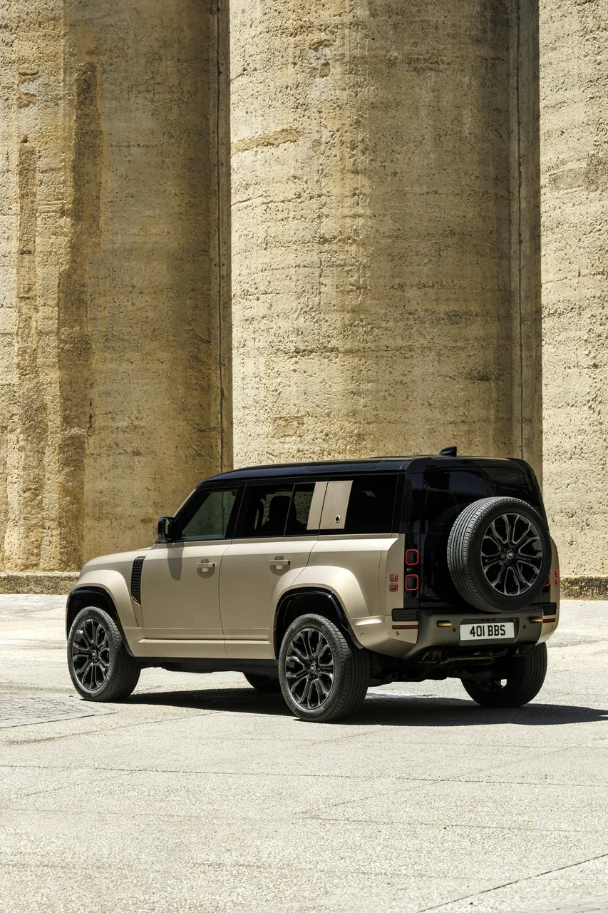 Land Rover Defender 3.0 D350 XDynamic HSE 110 Auto 4WD x-dynamic mhev