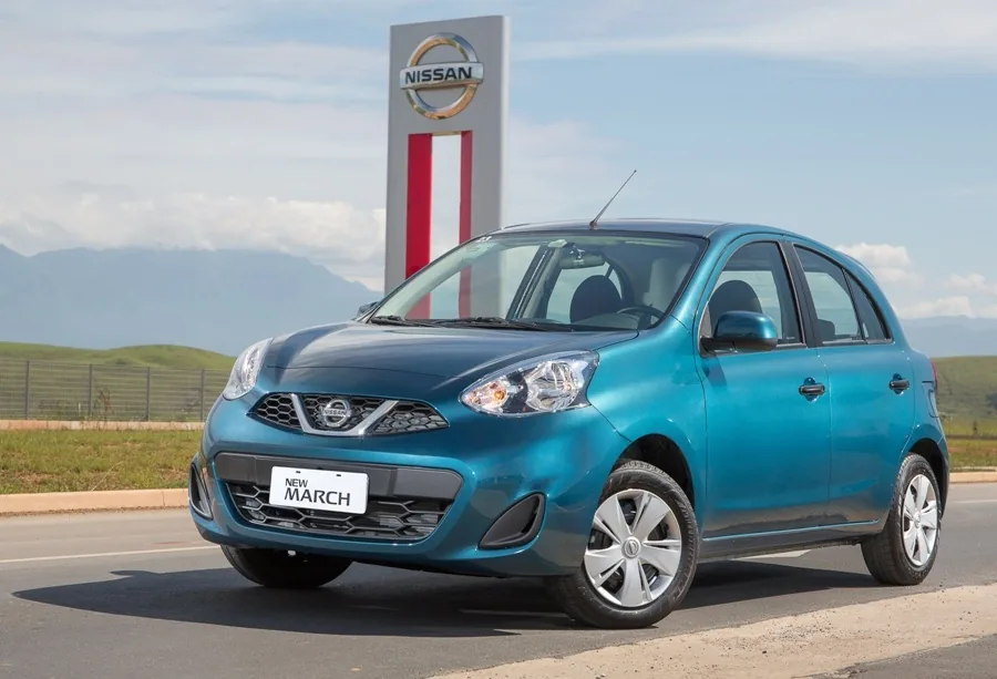 Nissan March 1.6 16V S (Flex)