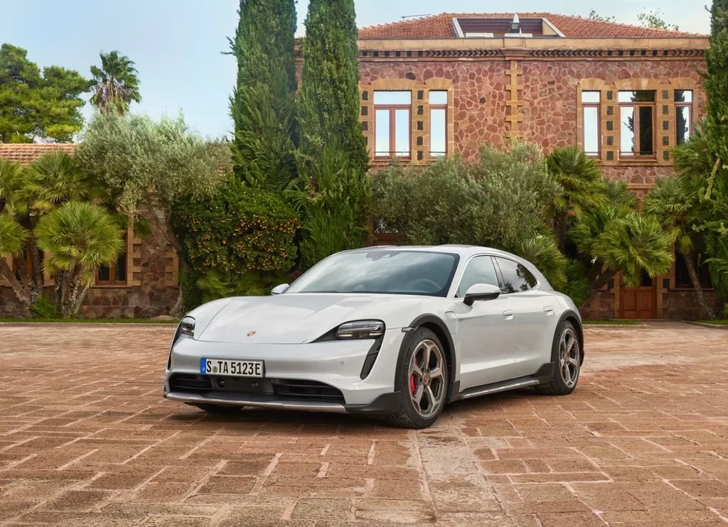 Porsche Taycan Cross Turismo 105kWh Turbo Cross Turismo Auto 4wd bev