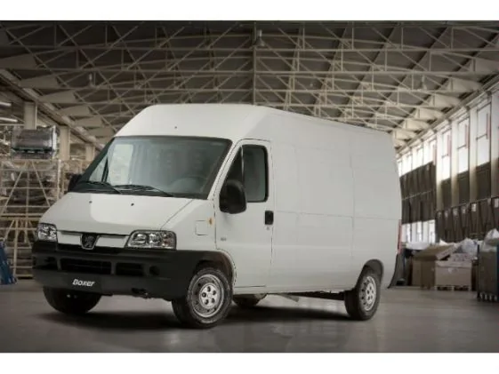 Peugeot Boxer Furgão 350MH (ch. médio) 2.3 HDI