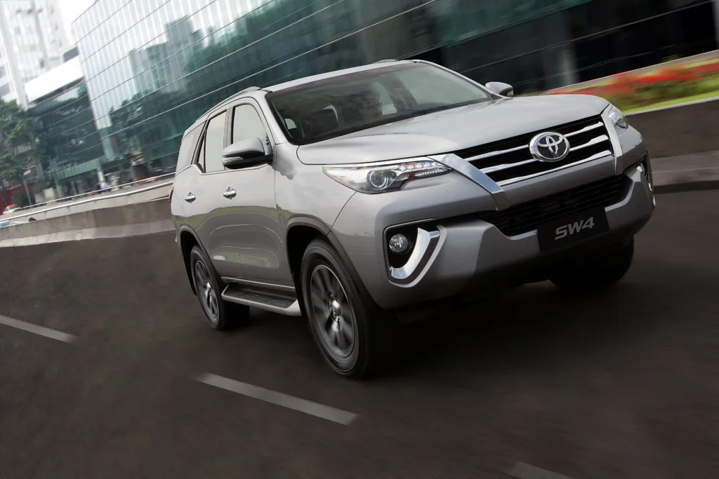 Toyota SW4 2.8 TDI SRX 7L 4x4 (Aut)