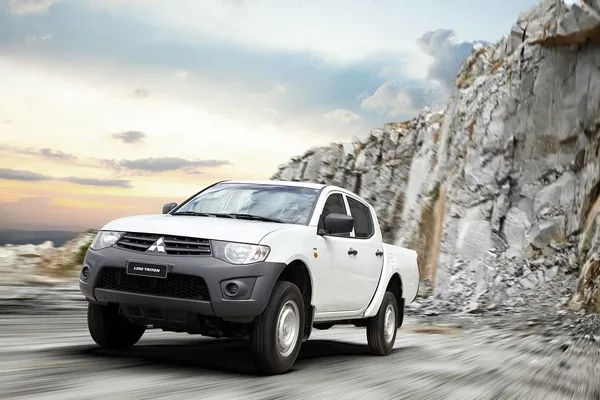 Mitsubishi L200 GL 2.4 (Flex)