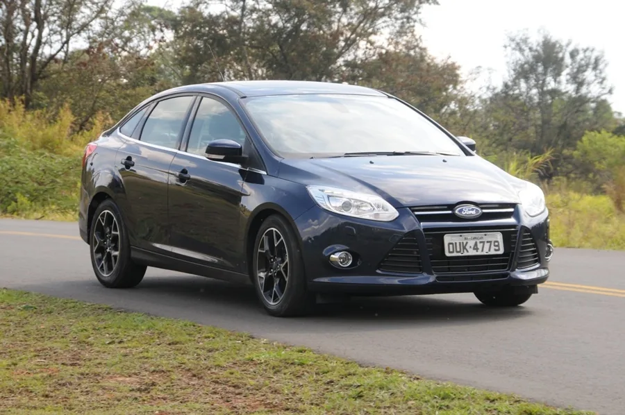 Ford Focus Sedan SE 2.0 16V PowerShift (Aut)