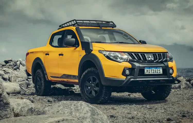 Mitsubishi L200 2.4 D Triton Sport Savana Auto 4WD