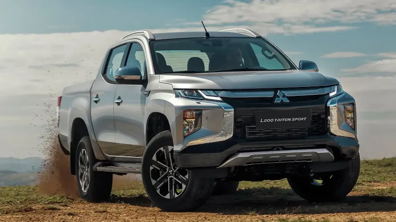 Mitsubishi L200 2.4 D Triton Savana Sertoes AT 4WD auto