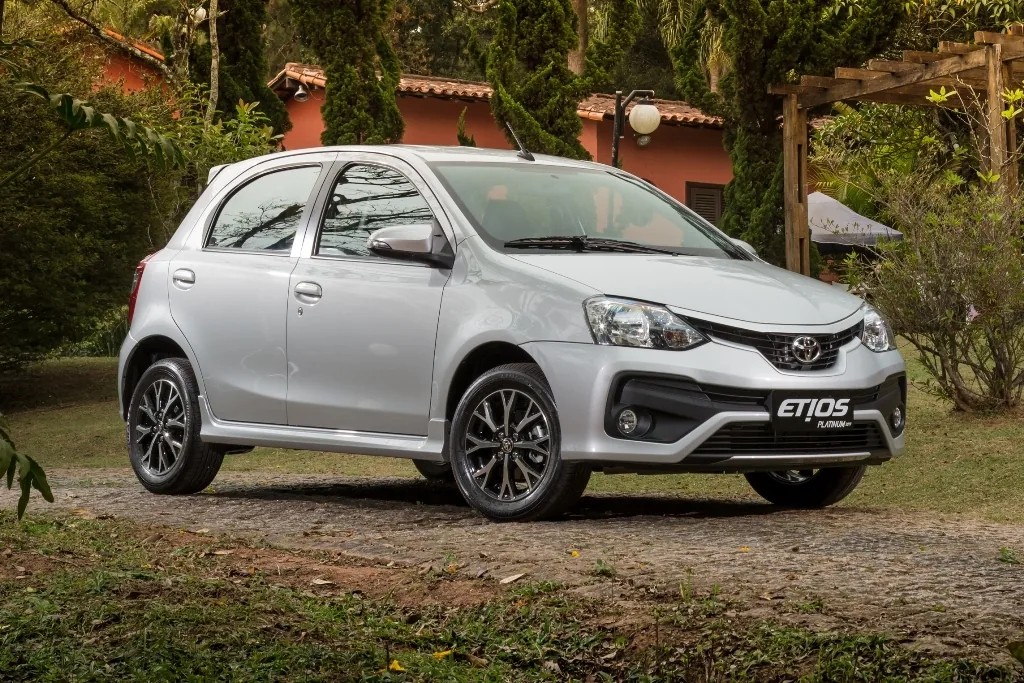 Toyota Etios Etios Platinum 1.5 (Flex) (Aut)