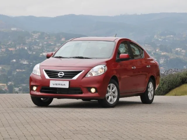 Nissan Versa 1.6 16V SV