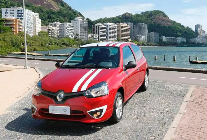 Renault Clio Authentique 1.0 16V (Flex) 2p