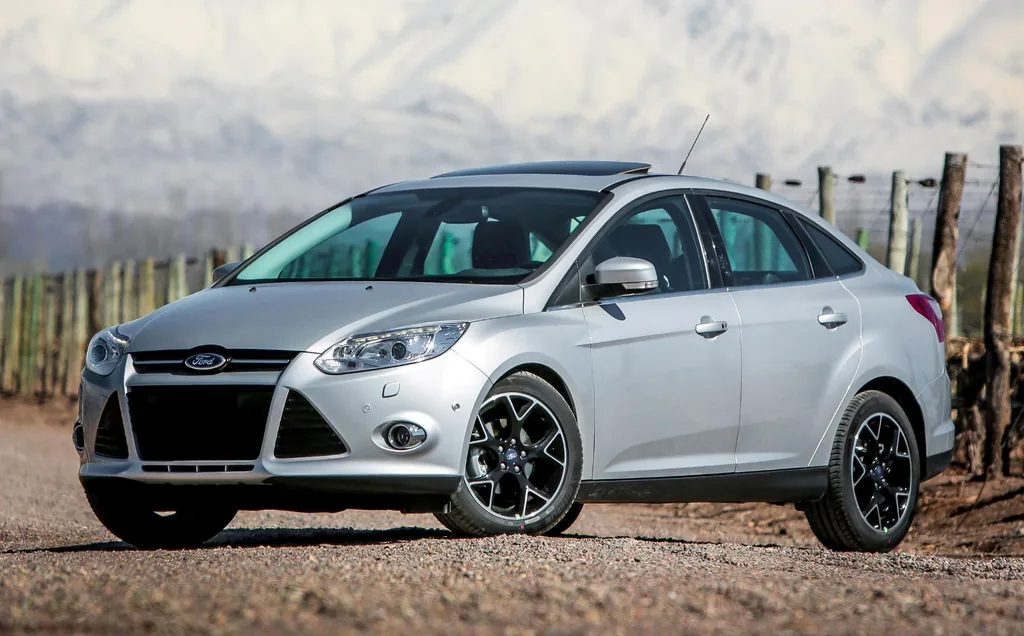 Ford Focus Sedan Titanium Plus 2.0 16V PowerShift (Aut)