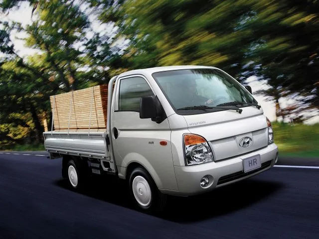 Hyundai HR LD 2.5 (sem caçamba)