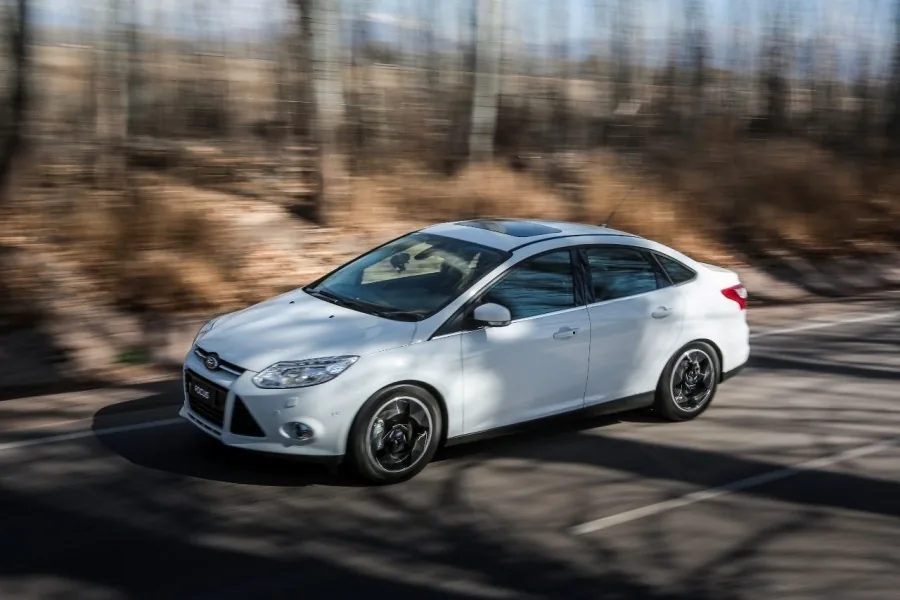 Ford Focus Sedan Titanium Plus 2.0 16V PowerShift (Aut)