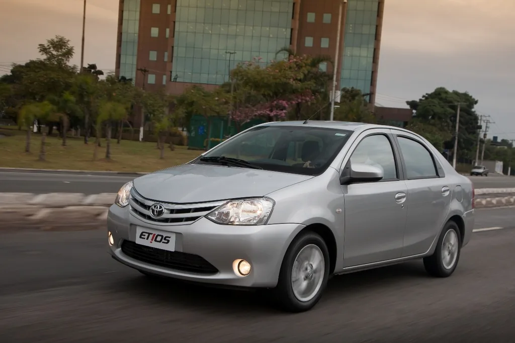 Toyota Etios Sedan XLS 1.5 (Flex)