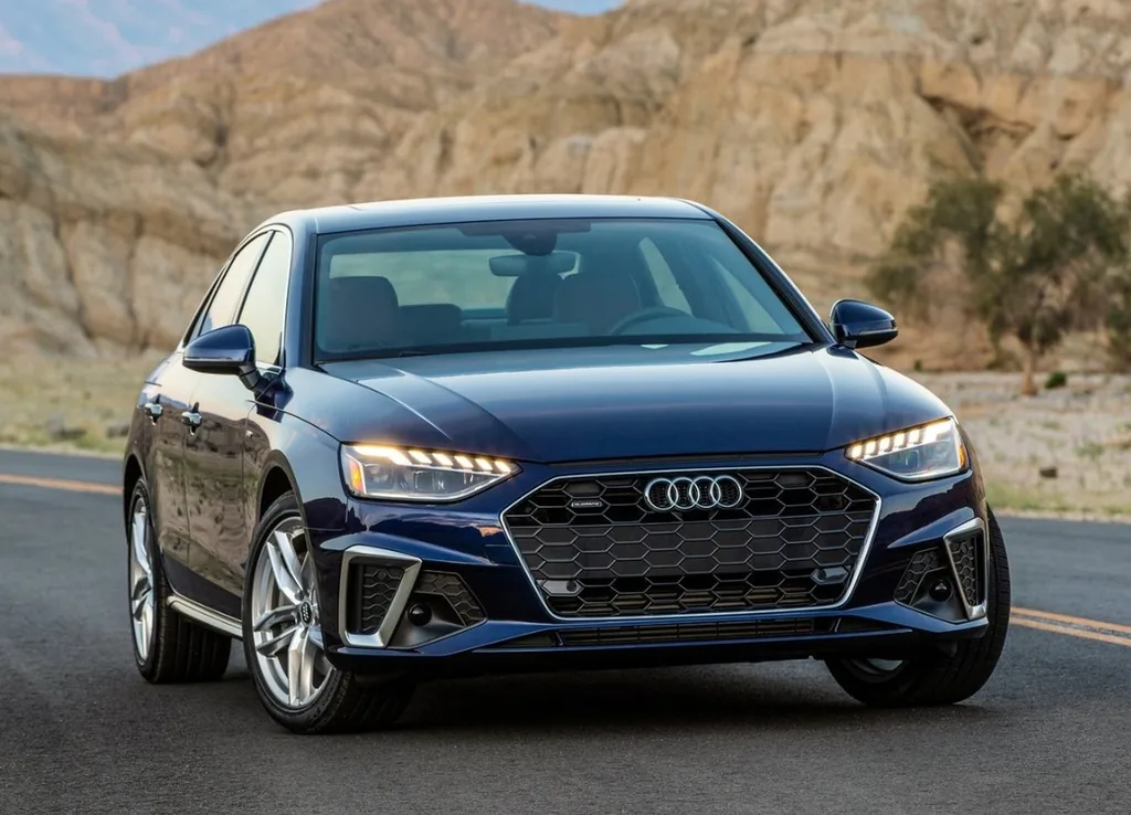 Audi A4 2.0 S line S Tronic quattro mhev