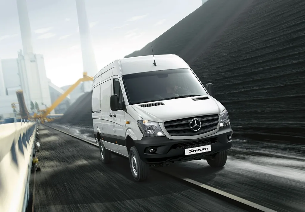 Mercedes-Benz Sprinter 2.1 CDI 415 Furgão Teto Baixo 9m