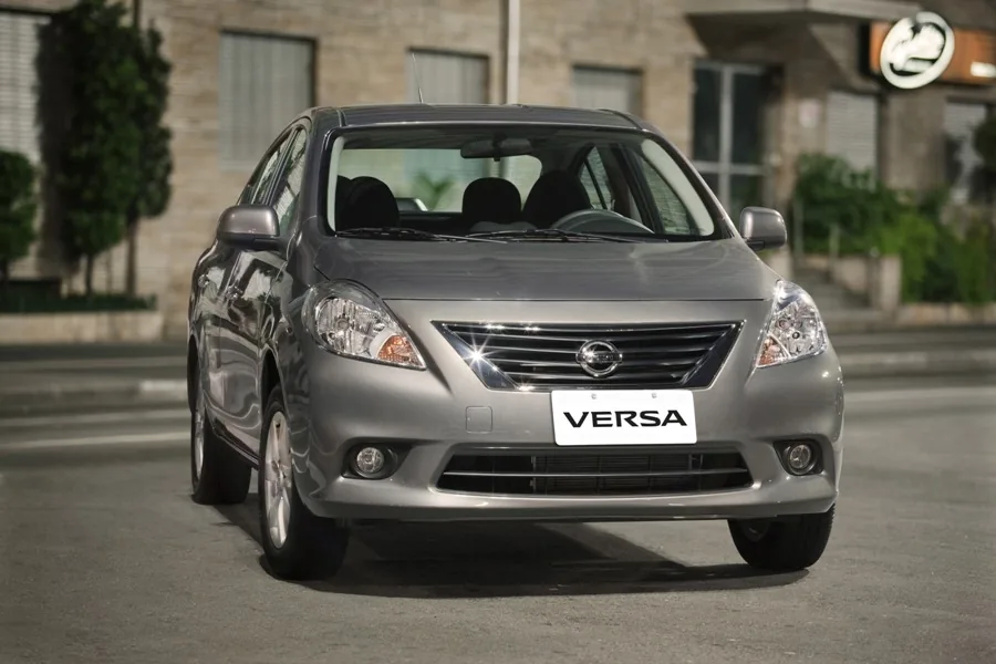Nissan Versa 1.6 16V SV