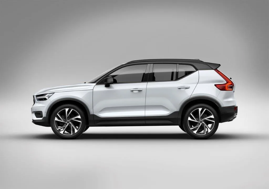 Volvo XC40 2.0 T5 Momentum AWD