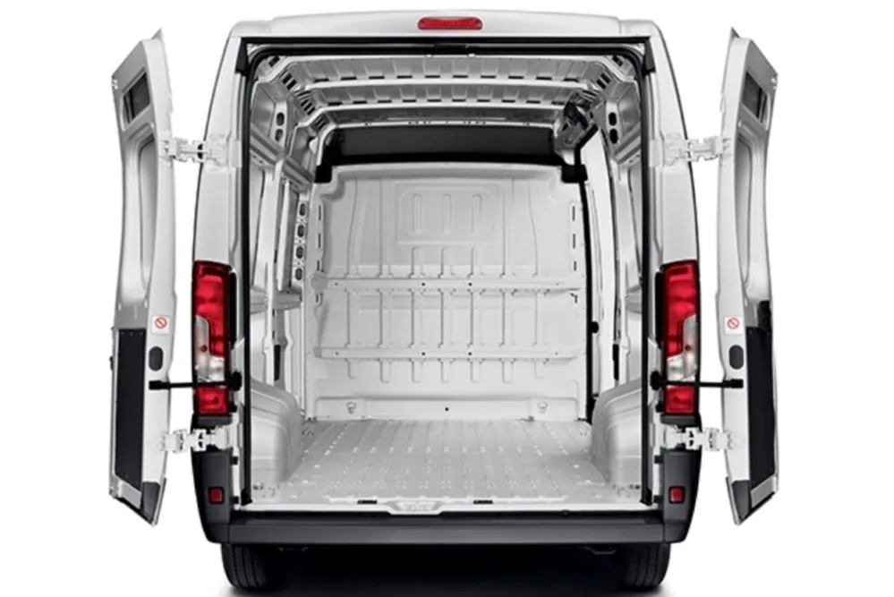 Peugeot Boxer 2.2 BlueHDI Vidrada L3H2