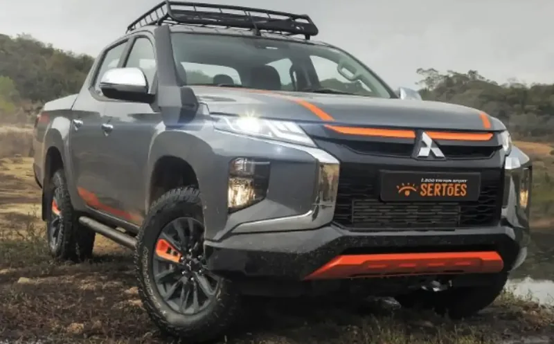 Mitsubishi L200 2.4 D HPE Sertoes Auto 4WD triton at sport