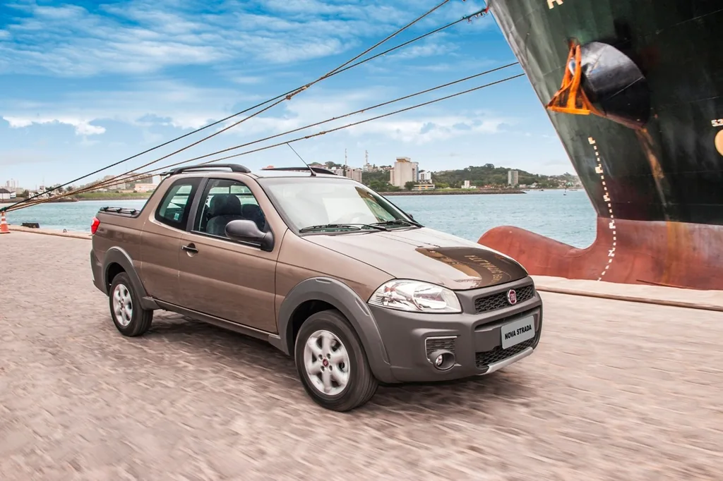 Fiat Strada Working 1.4 (Flex) (Cabine Dupla)