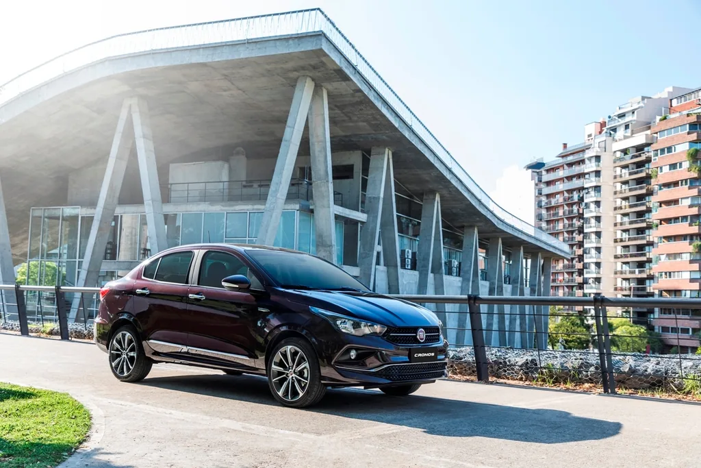 Fiat Cronos Precision 1.8 E.Torq (Flex)