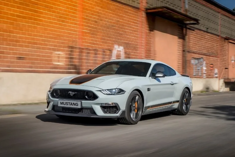 Ford Mustang 5.0 Mach 1 auto