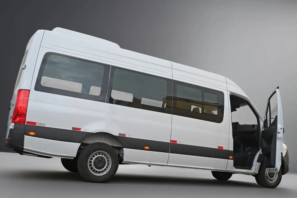 Mercedes-Benz Sprinter 2.0 CDI 517 Furgao TA 15,5m at 15.5m teto alto